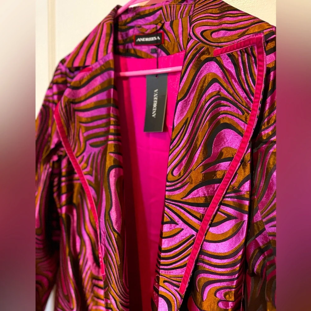 ANDREEVA Raspberry Marlyn Coat NWT ~ Size M - Picture 2 of 9